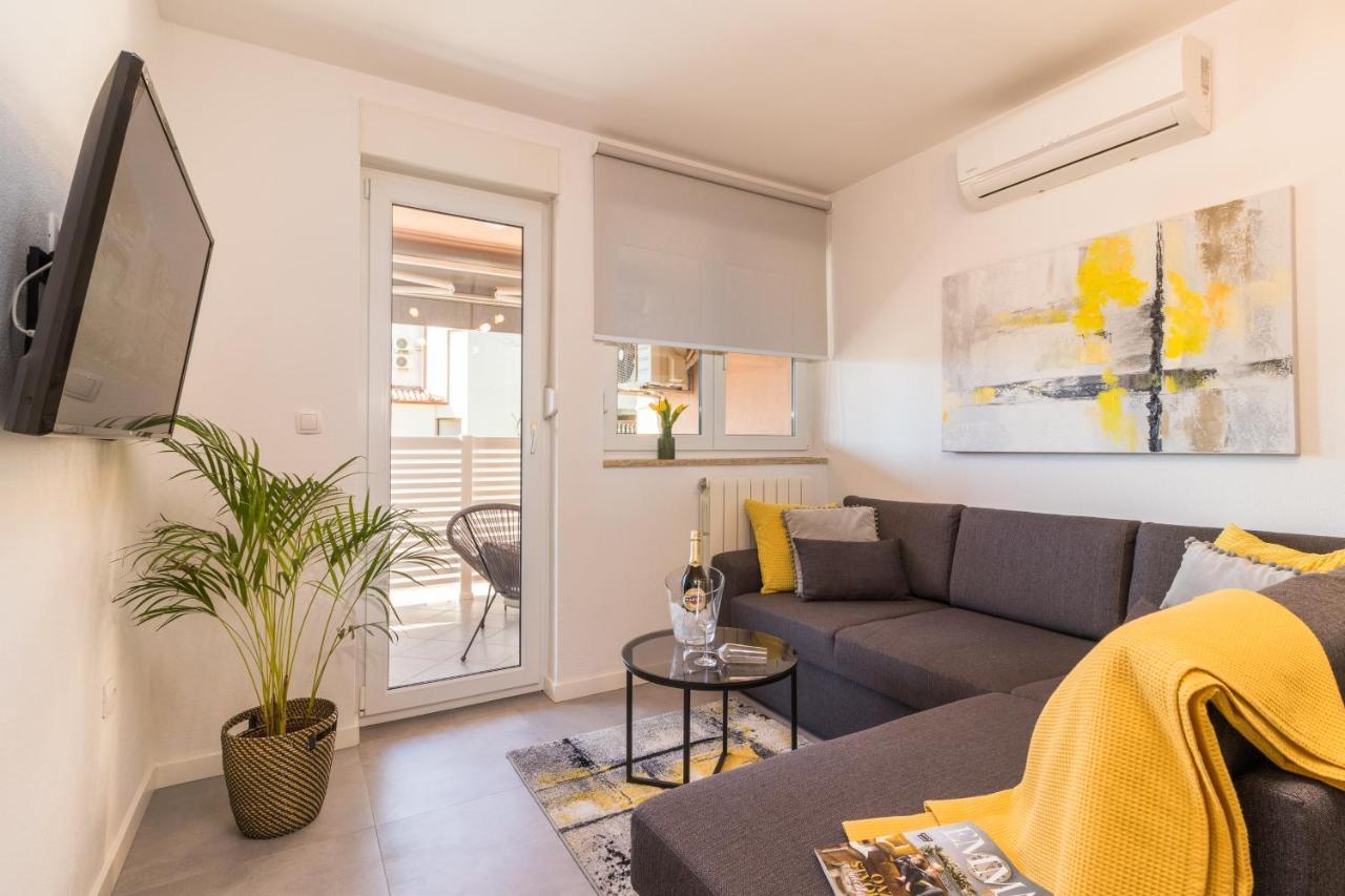 New Apartment Near Sea With 3 Bedrooms And 2 Bathrooms PUY 외부 사진