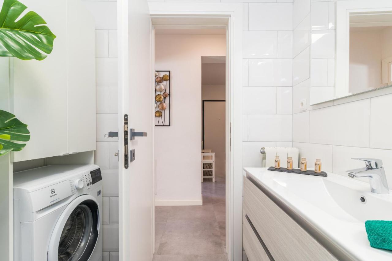 New Apartment Near Sea With 3 Bedrooms And 2 Bathrooms PUY 외부 사진