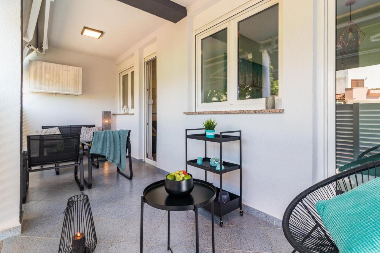 New Apartment Near Sea With 3 Bedrooms And 2 Bathrooms PUY 외부 사진
